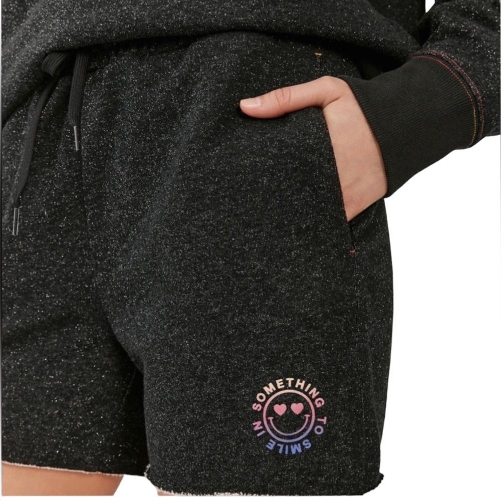 Something Navy “Something To Smile In”Sweat Shorts NWT (E)